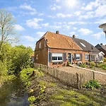 Holiday home Huus Ant Doerpsdiek Krummhoern