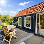Holiday home Huus Ant Doerpsdiek *