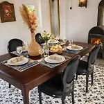 Huus Ant Doerpsdiek Holiday home *