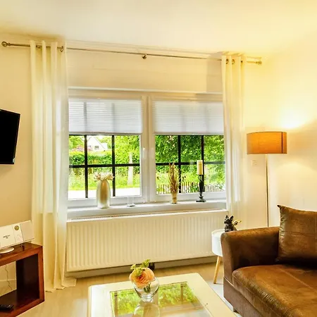 Huus Ant Dörpsdiek Semesterbostad Krummhörn