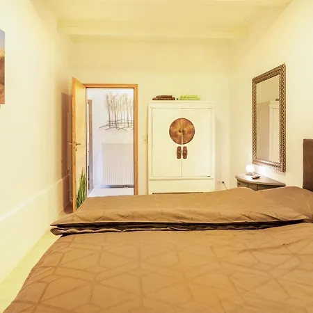 Huus Ant Dörpsdiek * Krummhörn