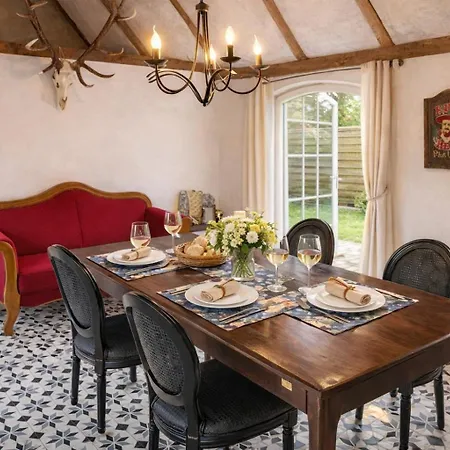 Huus Ant Doerpsdiek Holiday home Krummhoern
